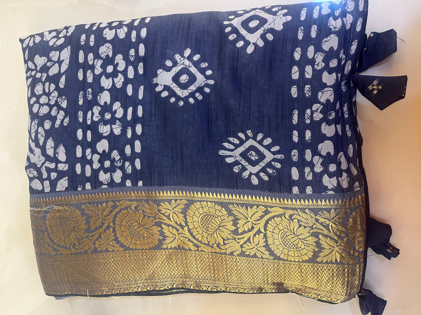 Dolla silk jacquard border (4 colors)
