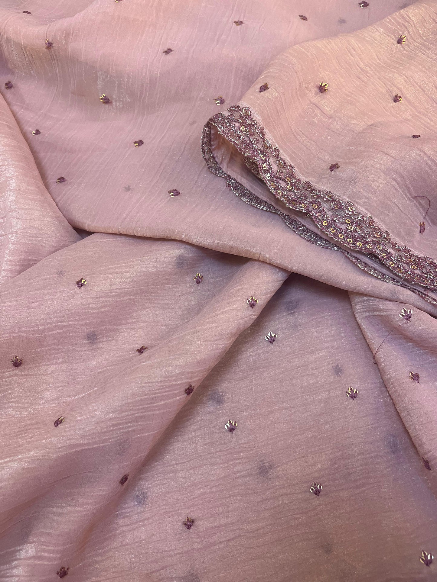 Mono Crackle saree with stitched blouse