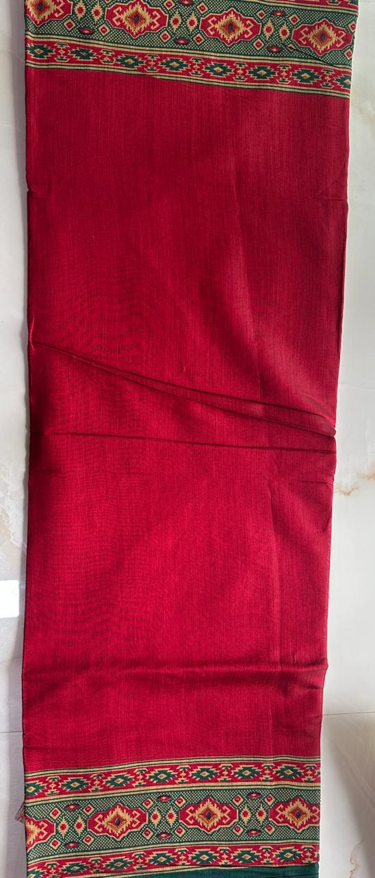Mal Cotton ethnic saree in Red and Green
