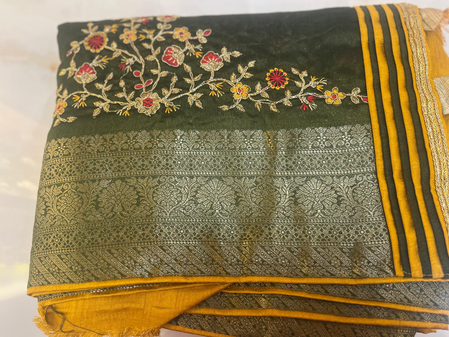 Spun cotton jacquard border (2 colors)