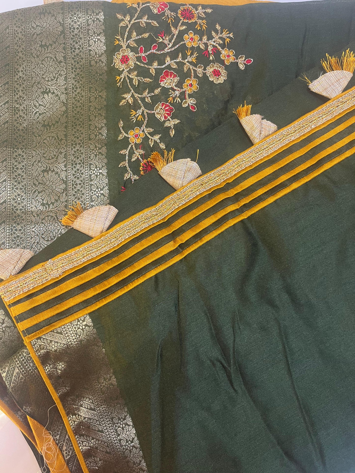 Spun cotton jacquard border (2 colors)
