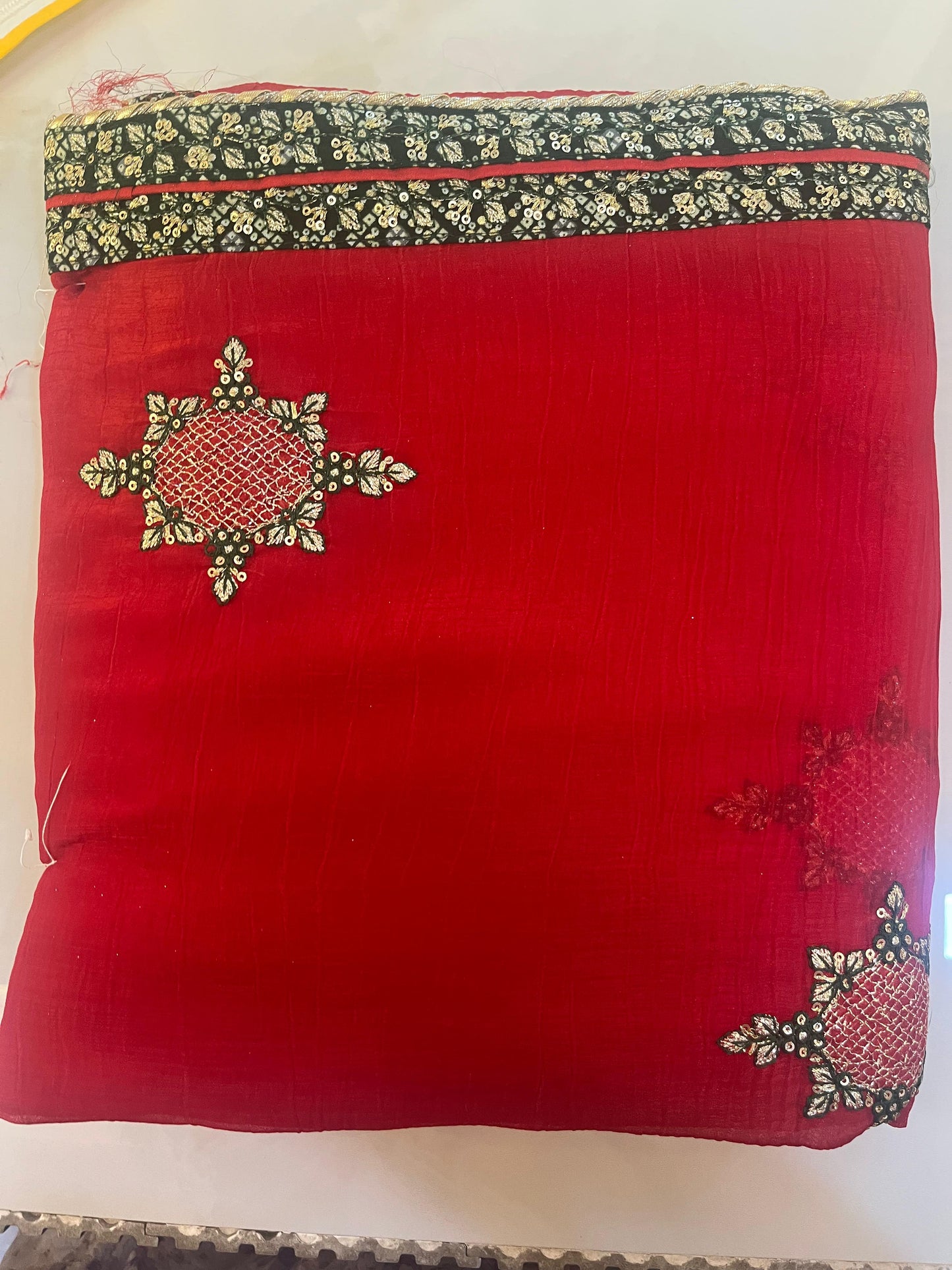 Tissue saree with embroidered border(2 colours)